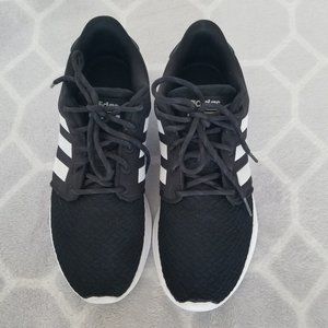 Adidas QT Racer Women's Cloud Foam Comfort size 7 black
